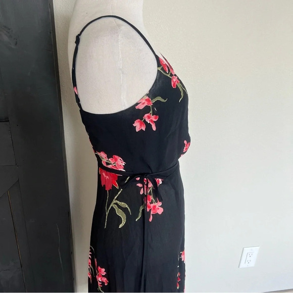 Reformation Mattie Wrap Dress Floral Hibiscus Print Black Boho Women’s XS - Picture 6 of 10